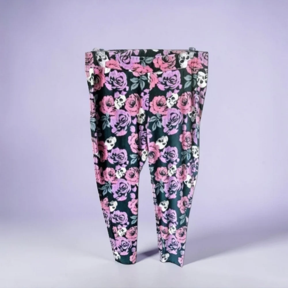 Torrid 3X Black Floral Skull Premium Stretch 4-Way Recovery Leggings NWOT - Picture 2 of 8